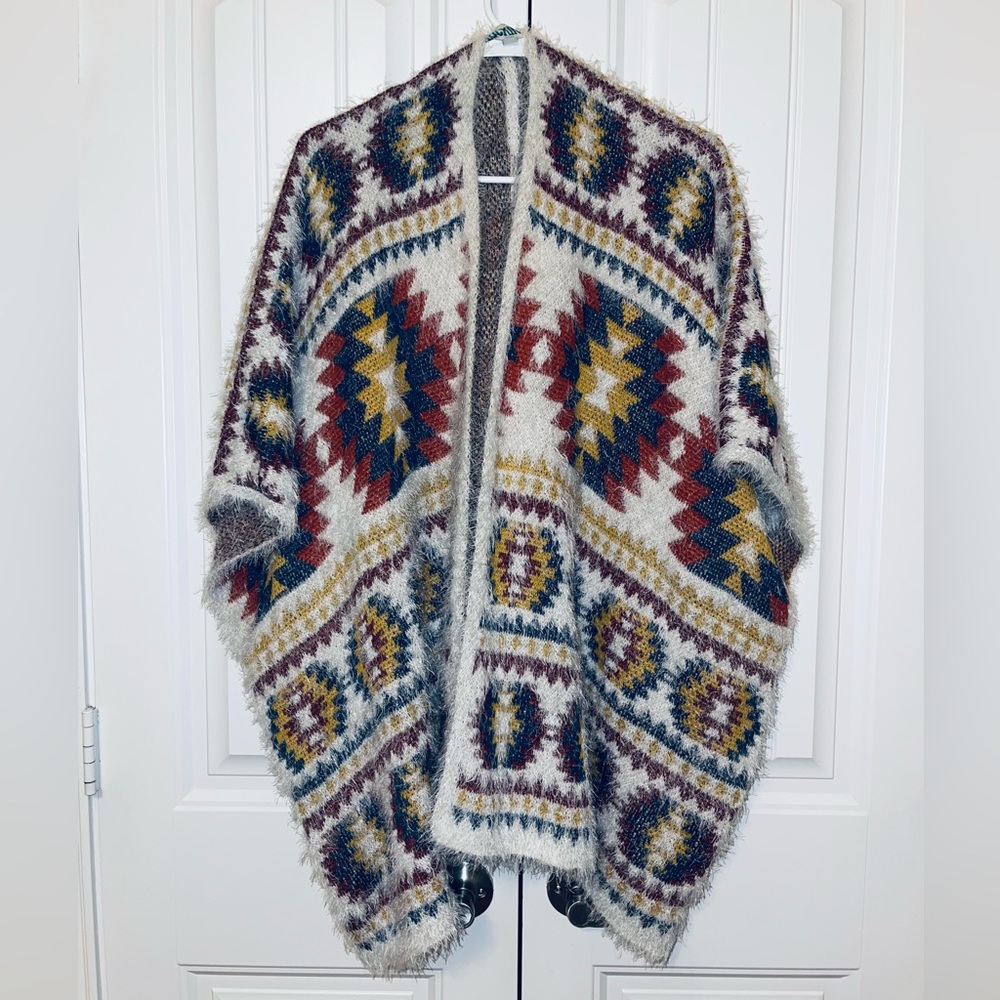 Rockin’ C. Feathered Yarn Aztec Kimono. L/XL.